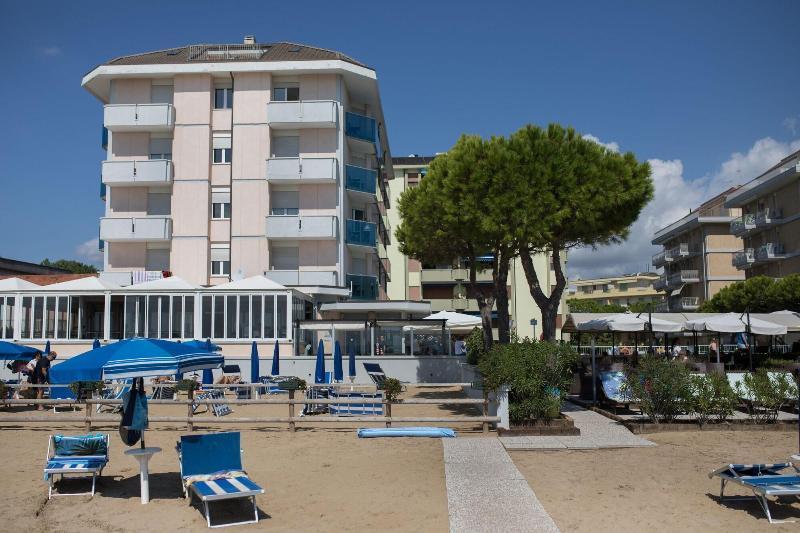 Hotel La Bussola Lido di Jesolo Dış mekan fotoğraf