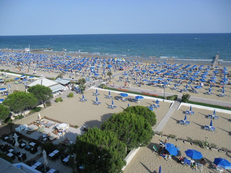 Hotel La Bussola Lido di Jesolo Dış mekan fotoğraf
