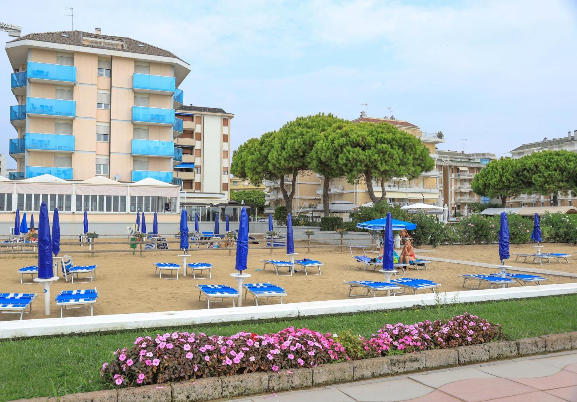 Hotel La Bussola Lido di Jesolo Dış mekan fotoğraf