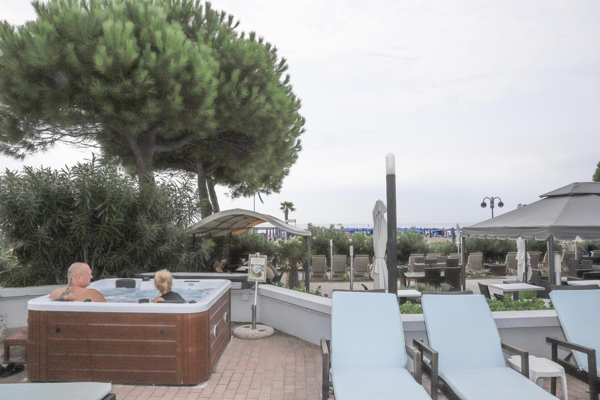 Hotel La Bussola Lido di Jesolo Dış mekan fotoğraf