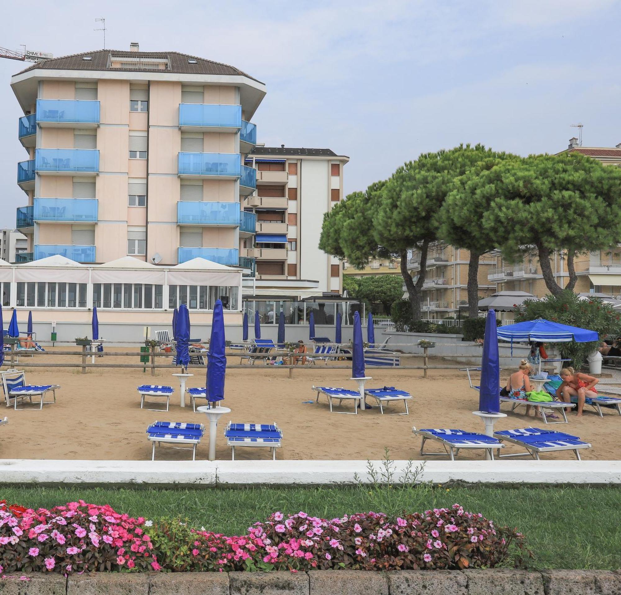 Hotel La Bussola Lido di Jesolo Dış mekan fotoğraf